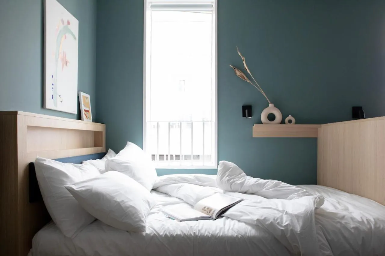 Bob W Tower Hill Studios London Apartment